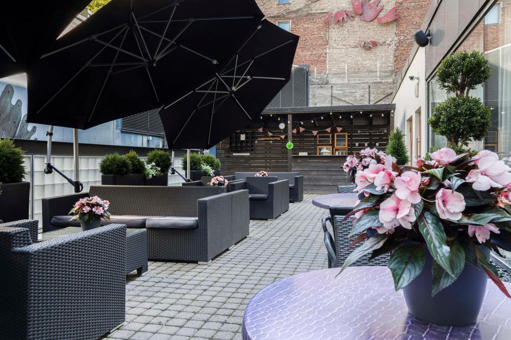 Hotel Radisson Blu Plaza Hotel, 4*