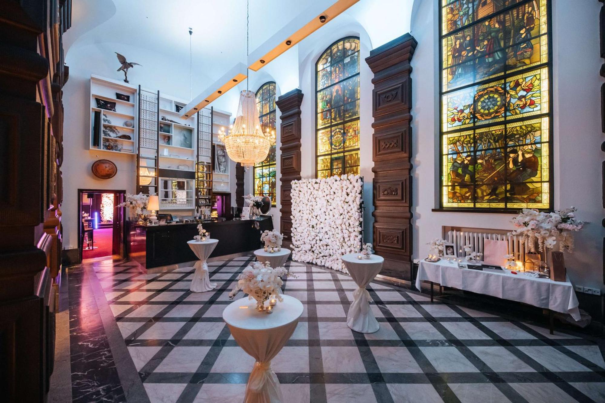 Radisson Blu Plaza Hotel,