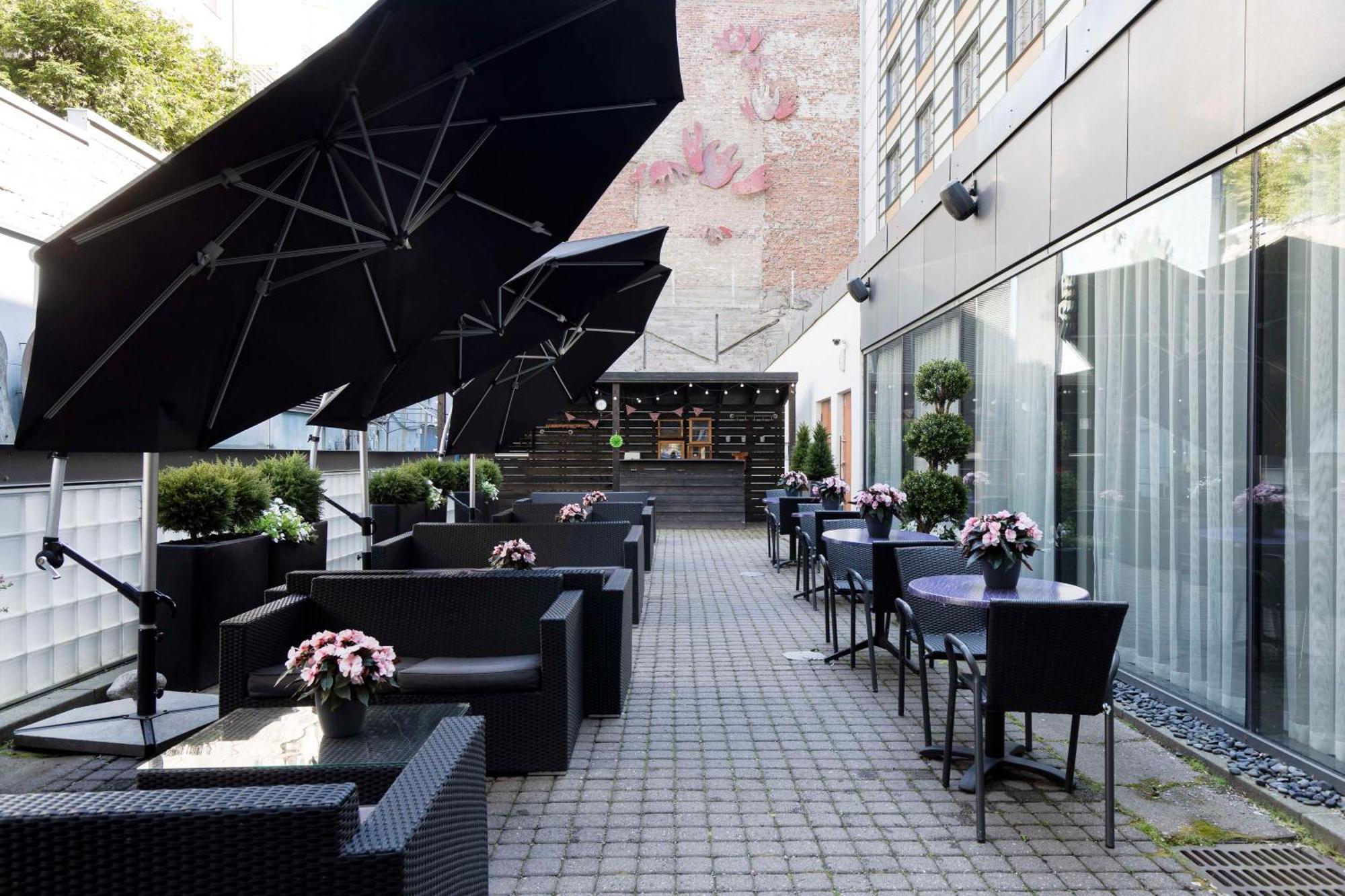 Radisson Blu Plaza Hotel,